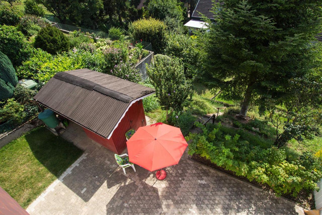 Haus Sonnenhang 弗里森海姆 外观 照片